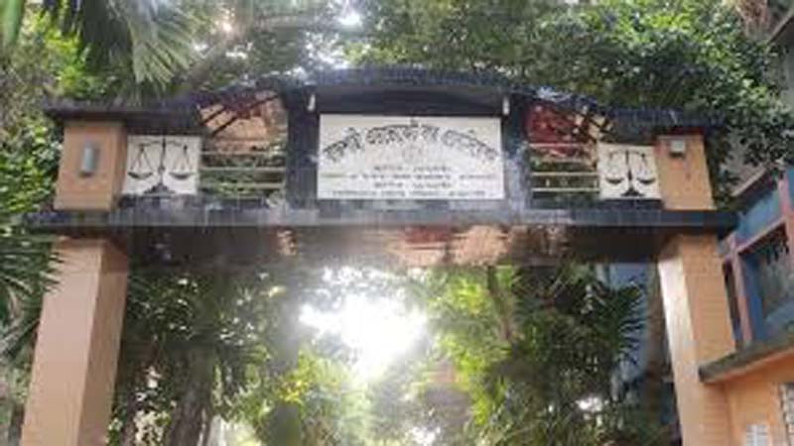 রাজশাহী অ্যাডভোকেট বার অ্যাসোসিয়েশনের দুই প্যানেলের লড়াই