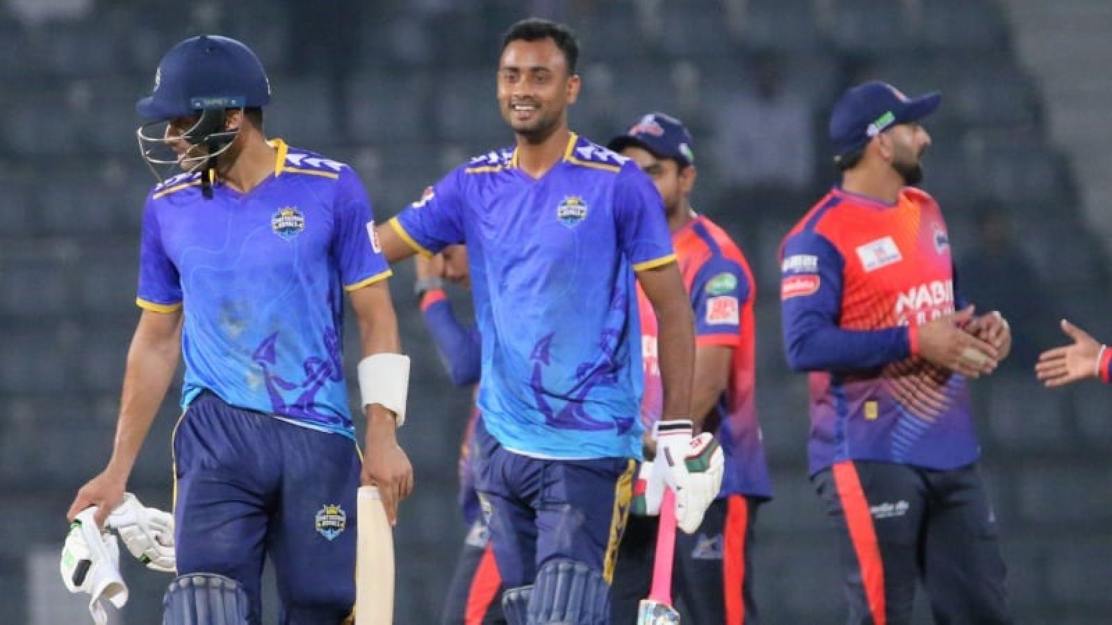 রাজশাহীকে হারিয়ে শীর্ষে চট্টগ্রাম