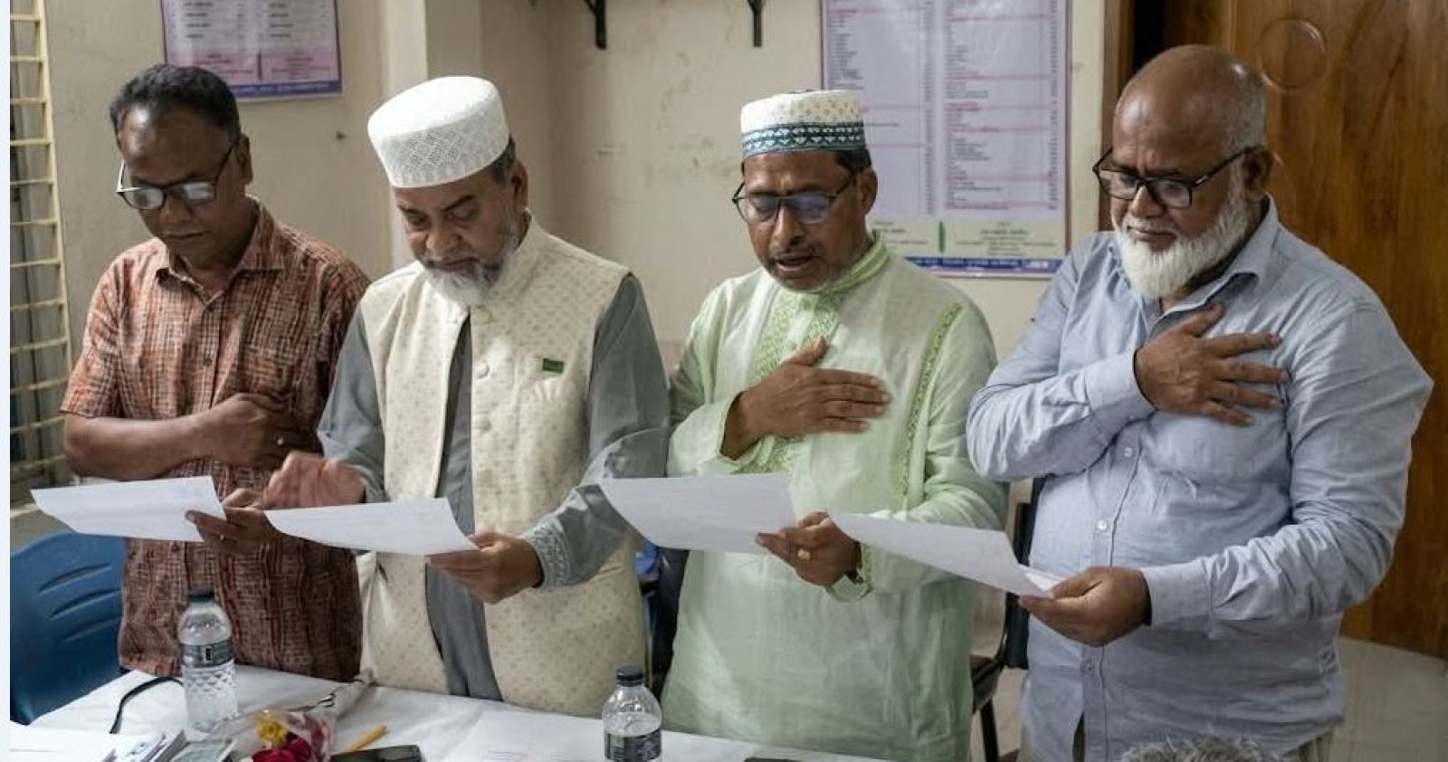পার্বতীপুরে লায়ন্স চক্ষু হাসপাতাল এন্ড ডায়াগনস্টিক সেন্টারের নতুন কমিটির কাছে দায়িত্ব হস্তান্তর