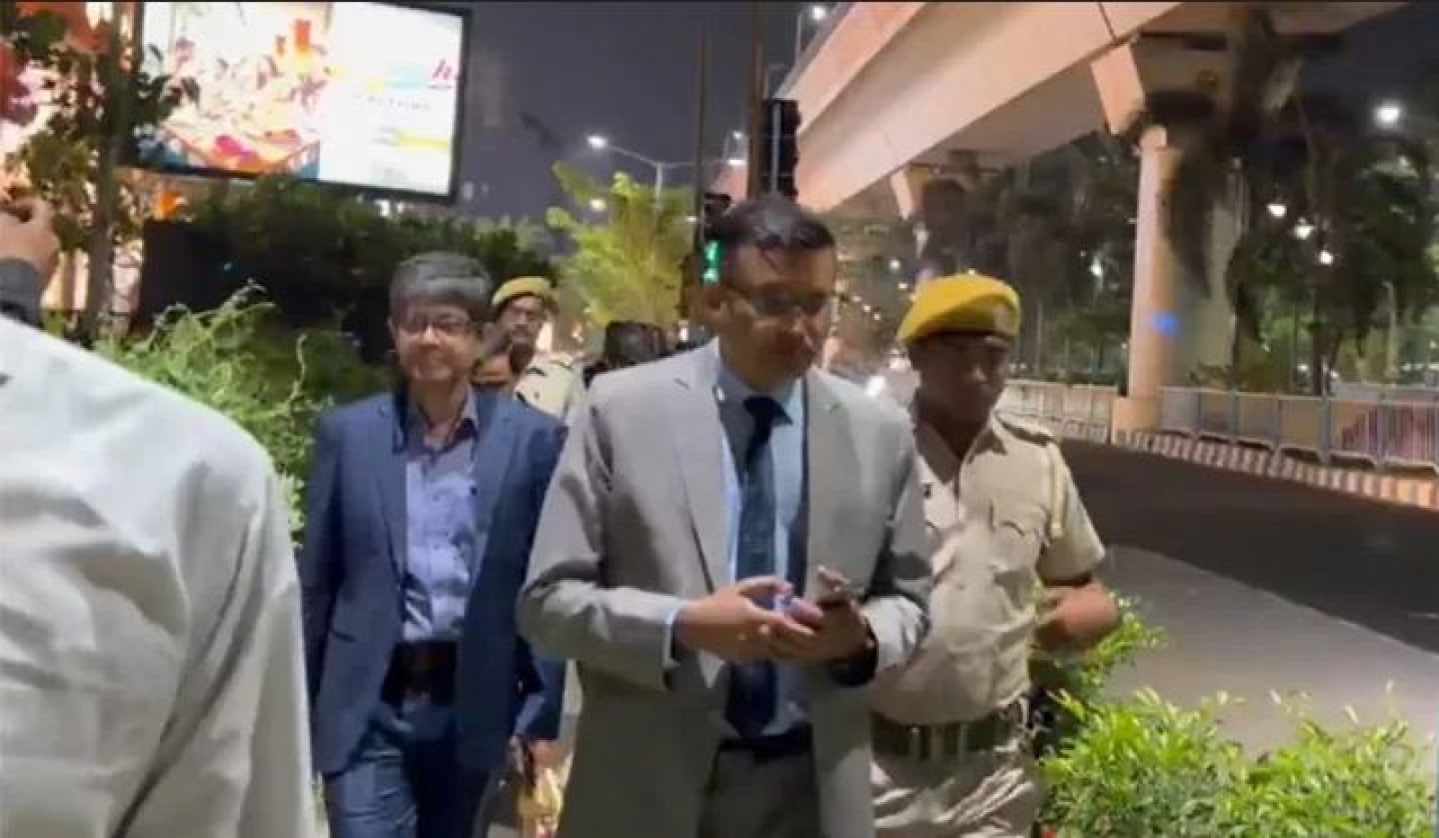 গঙ্গা পানিবণ্টর চুক্তির ভবিষ্যৎ কী, যৌথ নদী কমিশনের বৈঠক শেষেও ‘বলা হলো না’