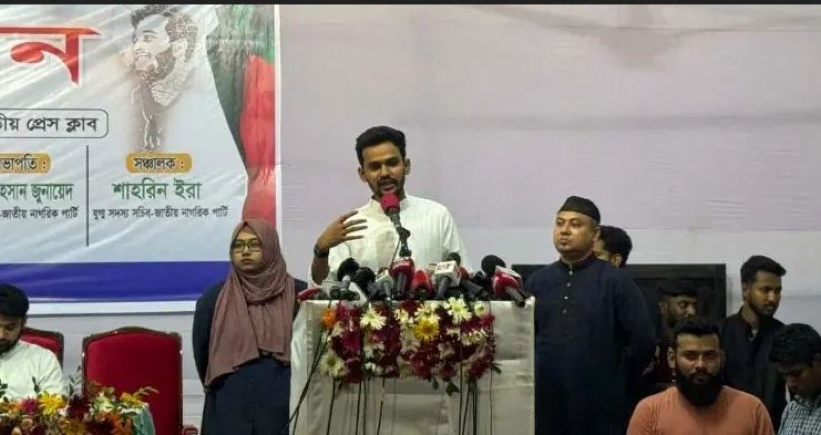 ‘ভায়োলেন্স’ আমাদের থেকে বেশি কেউ পারবে না, জুলাই অভ্যুত্থানে দেখিয়েছি : আসিফ মাহমুদ