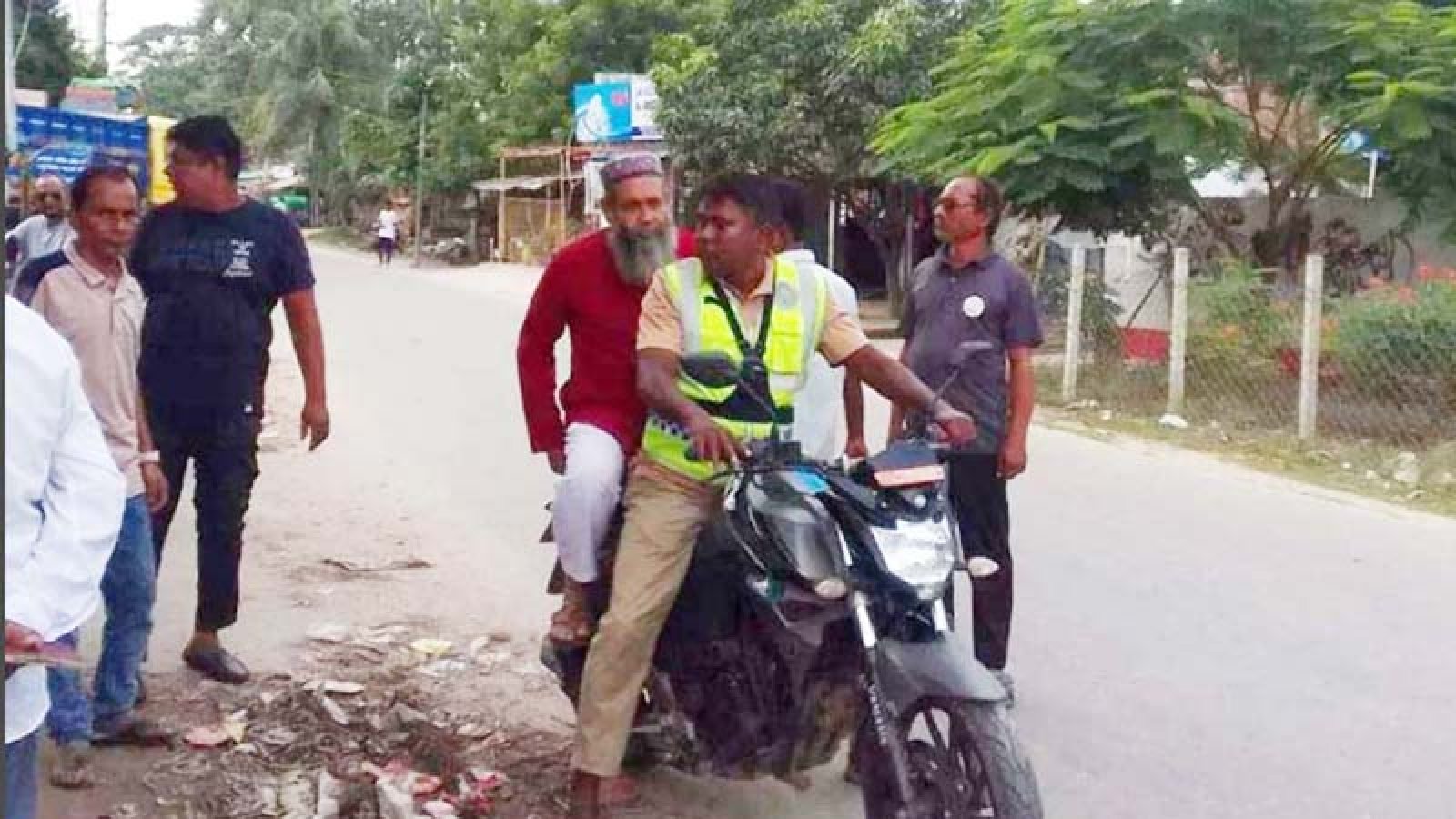 প্রধানমন্ত্রীর ‘বাংলা উচ্চারণ’ নিয়ে শ্রেণিকক্ষে মন্তব্য, স্কুলশিক্ষক আটক