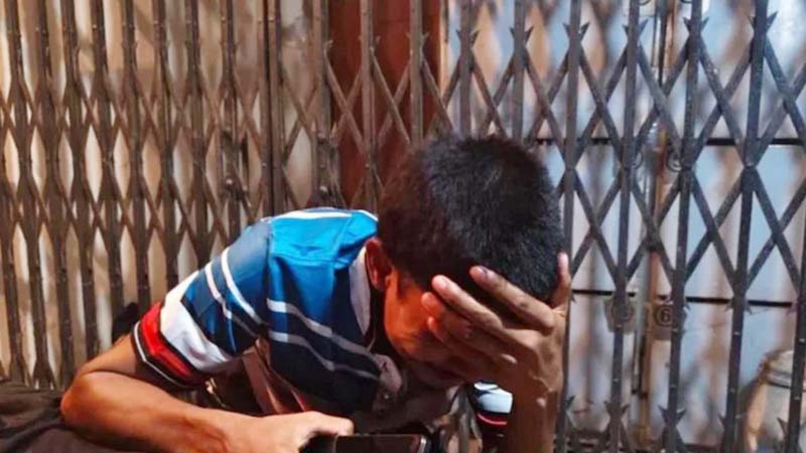 আতঙ্কে খুলনা, একের পর এক খুন করছে কারা?
