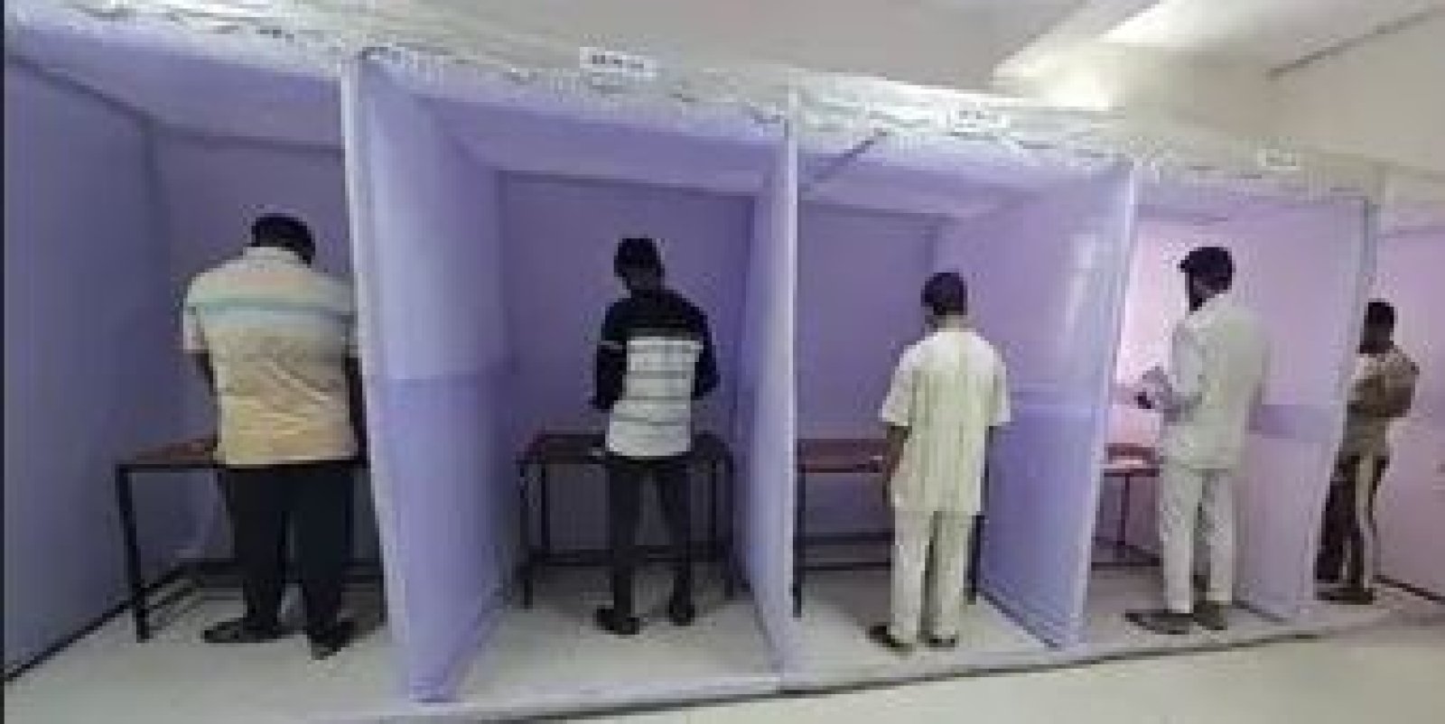 বুথে পোস্টাল ব্যালটে ভোট দিলেন কারাবন্দিরা