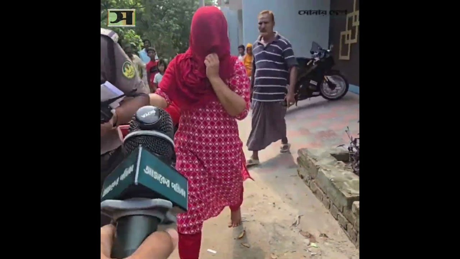 নারীসহ ফ্ল্যাটে পুলিশের ওসি, স্ত্রী পুলিশ ডেকে দিলেন ধরিয়ে