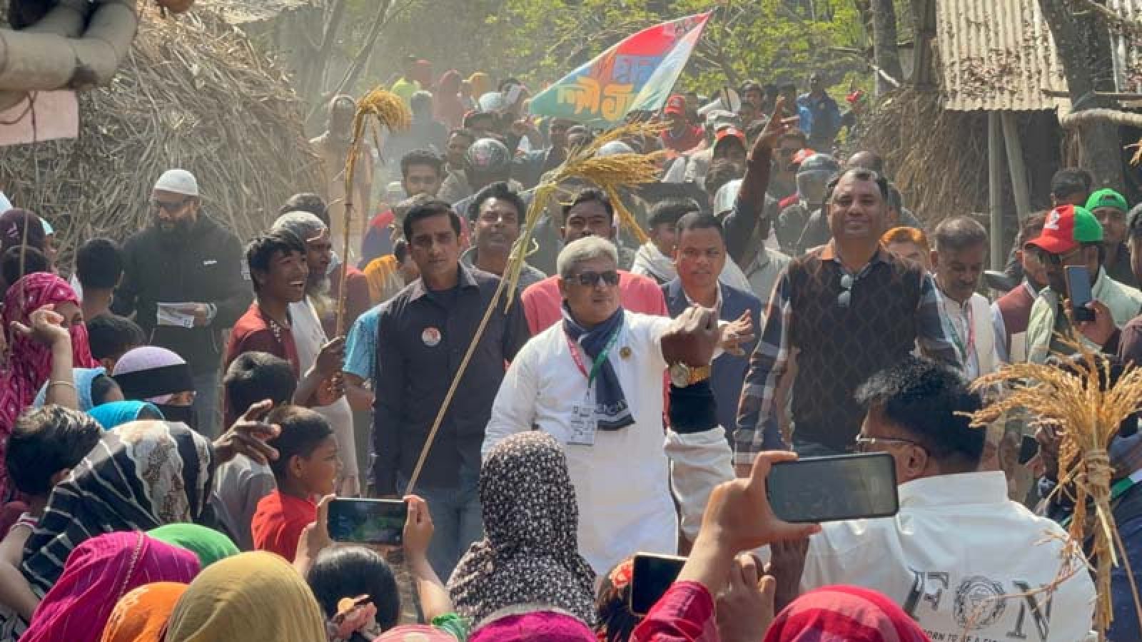 ধানের শীষ হচ্ছে দেশের মানুষের একমাত্র পাহারাদার: মিলন