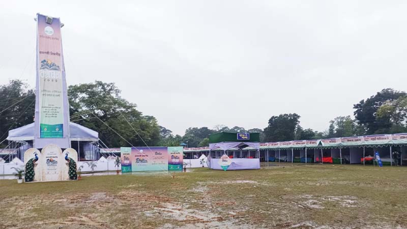 বৃষ্টি বাগড়ায় রাজশাহী বিভাগীয় বইমেলা, বন্ধ অধিকাংশ স্টল