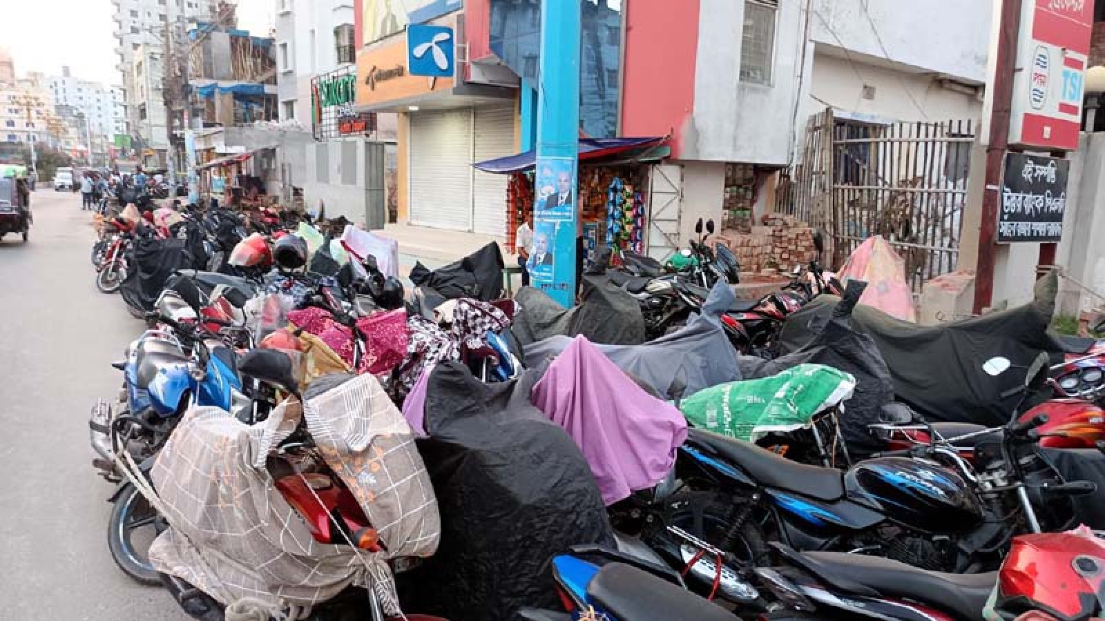 পুঠিয়ায় ফিলিং স্টেশন ম্যানেজারকে ছুরিকাঘাত, থানায় অভিযোগ