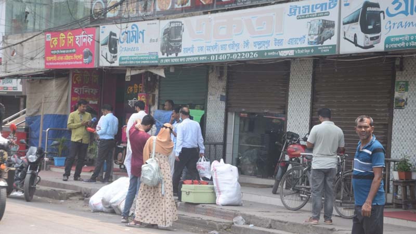 রাজশাহীতে থেকে সারাদেশের বাস চলাচল বন্ধ