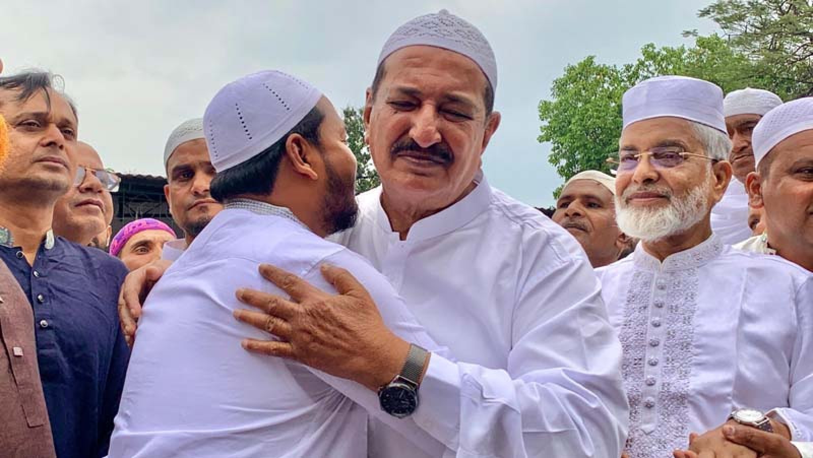 রাজশাহীতে ইদের জামাতে শান্তি ও ভ্রাতৃত্বের বার্তা