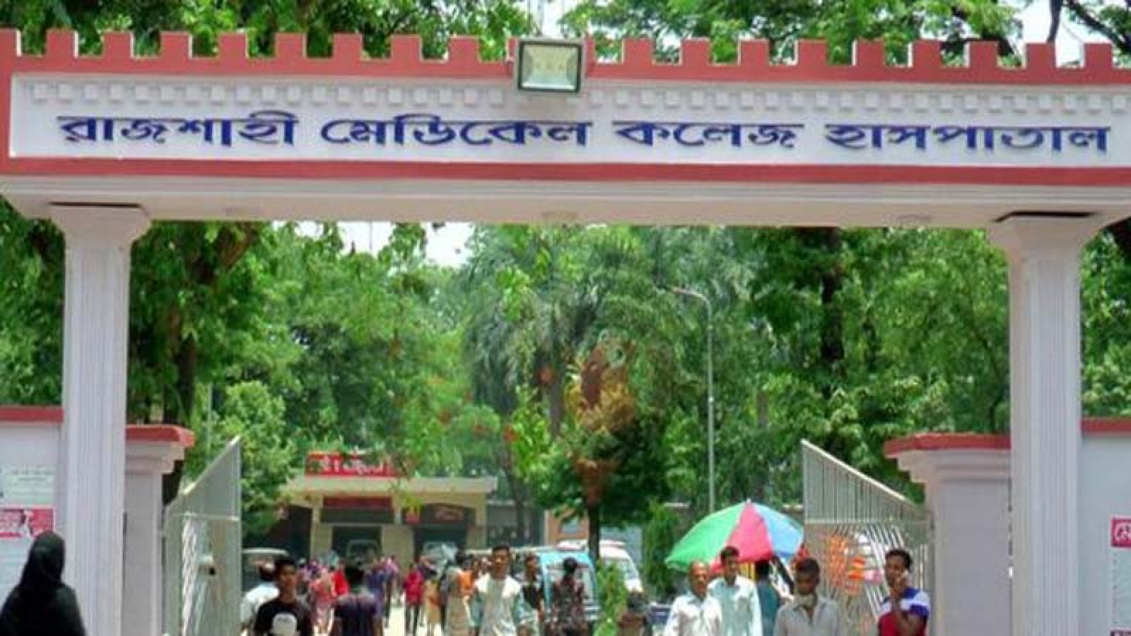 মায়ের জানাজায় সেনা হেফাজতে বড় ছেলে, জামিন নিয়ে ছোট ছেলে