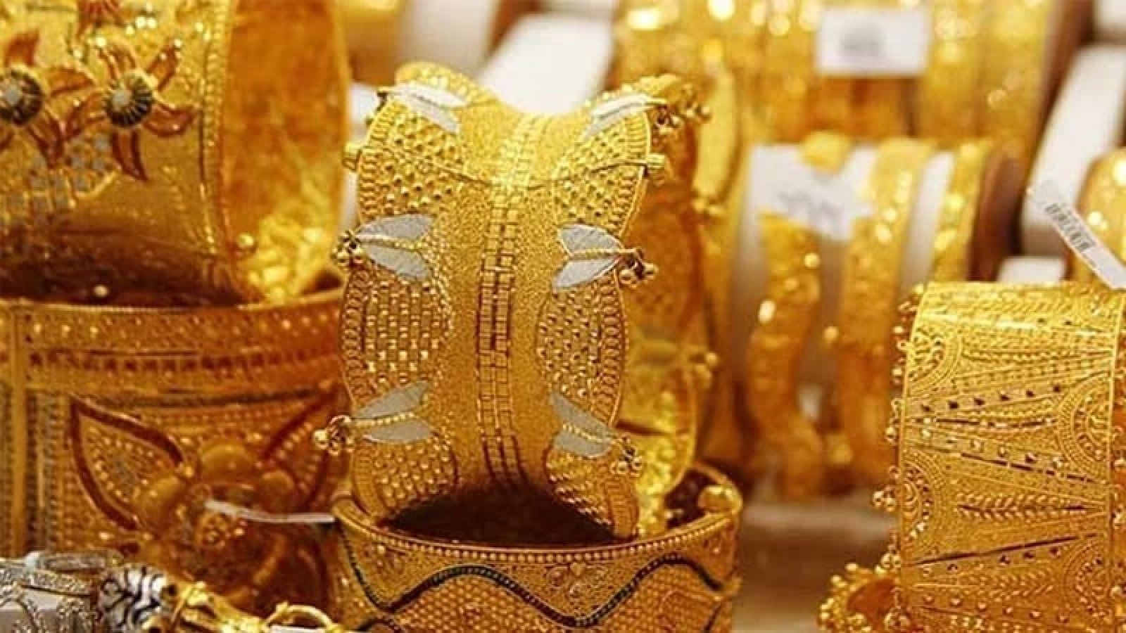 সব রেকর্ড ভেঙেছে স্বর্ণ, ২ লাখ ৮৬ হাজার টাকা ভরি