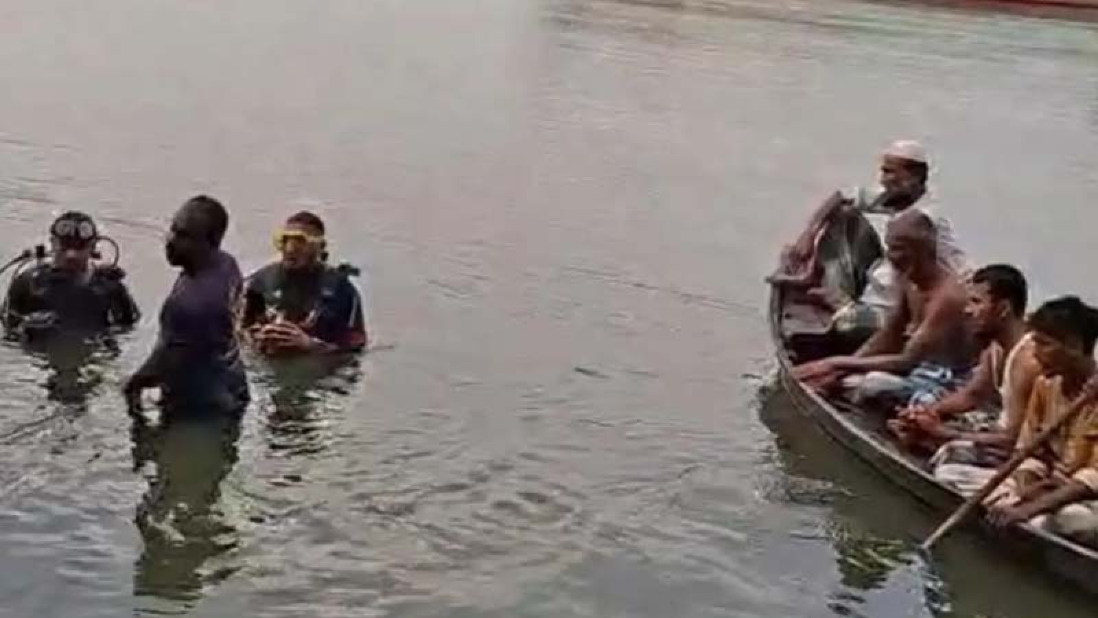 রাজশাহীতে মাছ ধরতে গিয়ে নৌকা থেকে পড়ে জেলের মৃত্যু