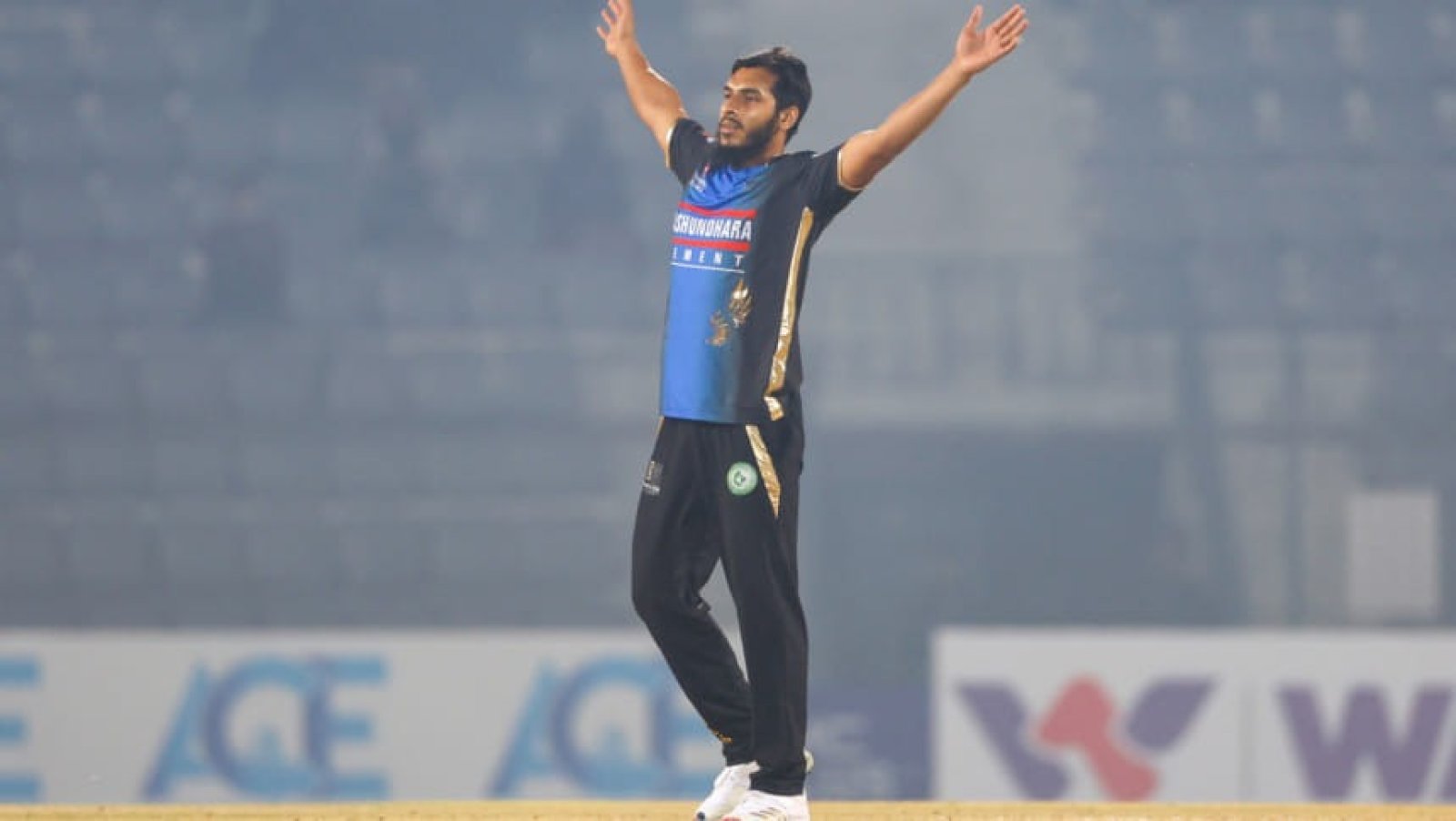 বিপিএলে আবার মৃত্যুঞ্জয়ের হ্যাটট্রিক, গড়লেন রেকর্ড