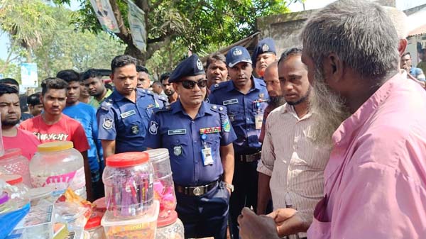 পোরশায় প্রায় রাতেই হচ্ছে ডাকাতি, আতঙ্কে এলাকাবাসী