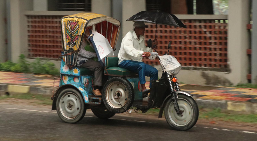 রাজশাহীতে ঘূর্ণিঝড় ‘মোন্থা’র প্রভাব, কৃষি ও কৃষকের ক্ষতির আশঙ্কা