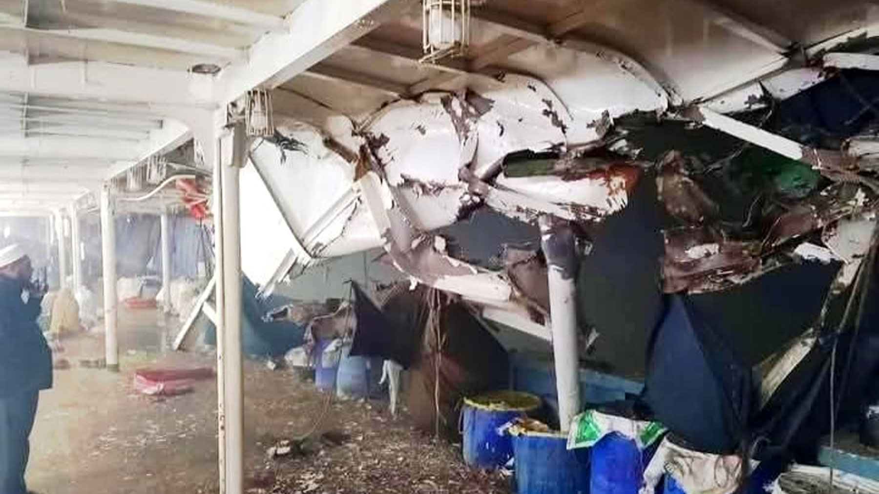 চাঁদপুরে মেঘনায় দুই লঞ্চের সংঘর্ষে নিহত ৪
