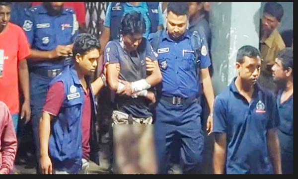 শিশুকে হত্যার পর গাছে উঠলেন যুবক