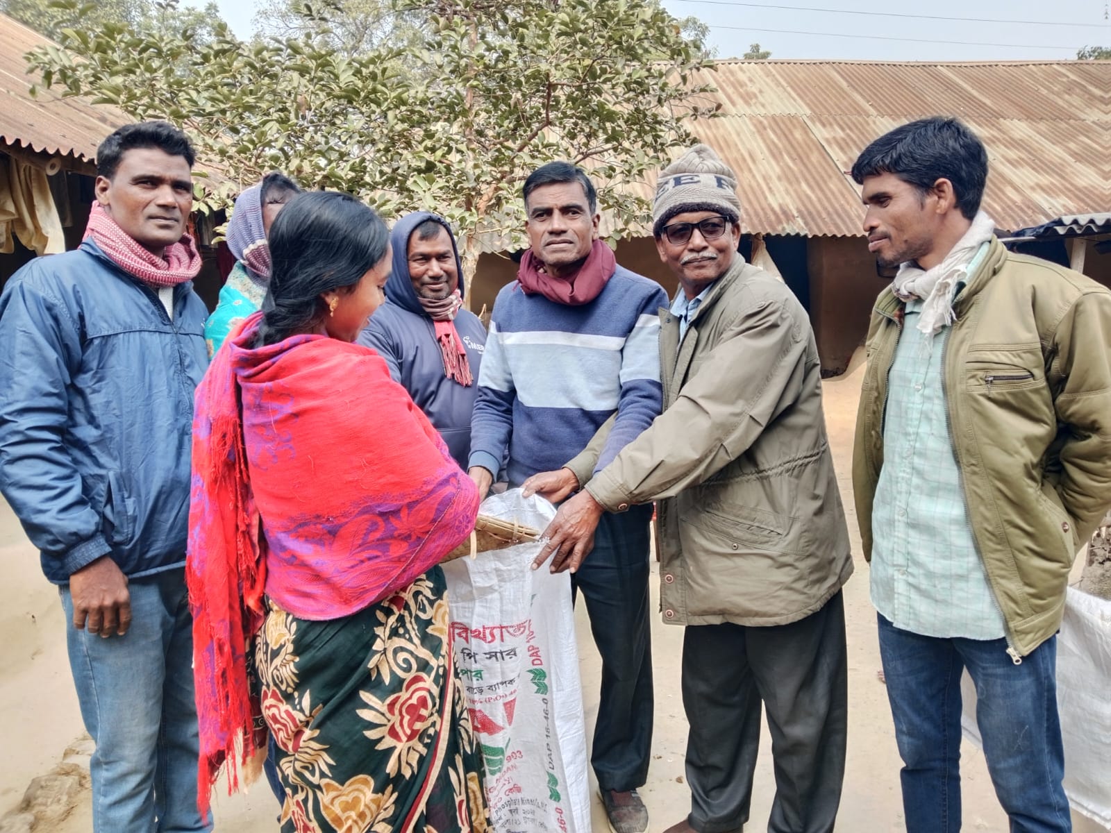 জাতীয় আদিবাসী পরিষদের তহবিল গঠনে মাসব্যাপী ধান উত্তোলন কর্মসূচি
