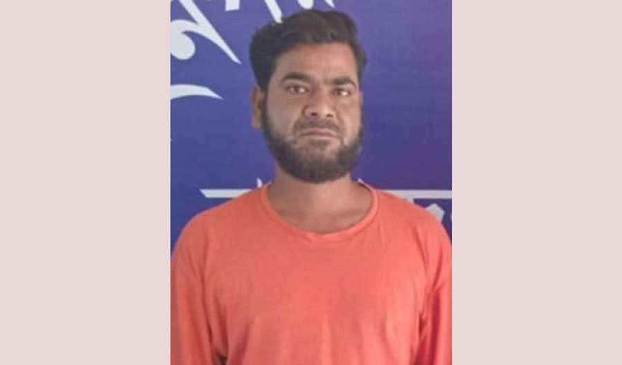 মোহনপুরে অটোরিকশা চালক হত্যার সন্দেহভাজন আটক