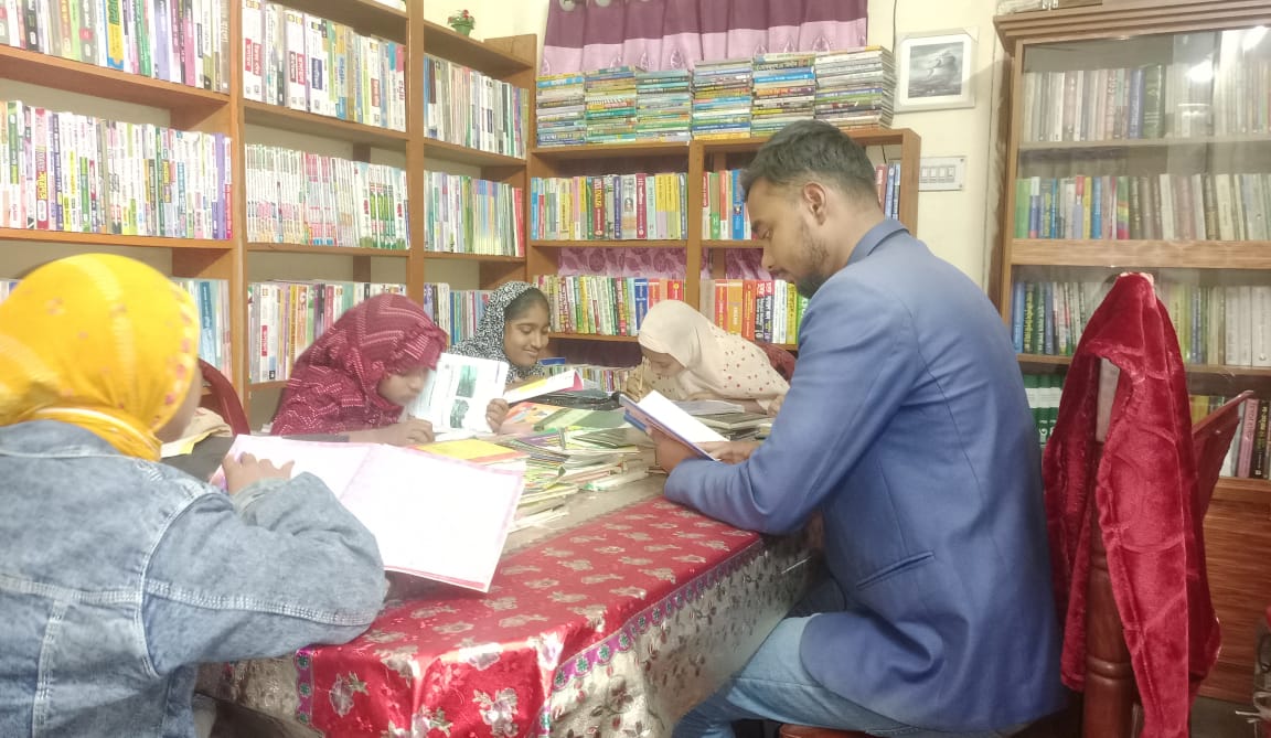 বেচবো মুরগি, কিনবো বই, লাগাবো গাছ-করবো মানুষের সেবা