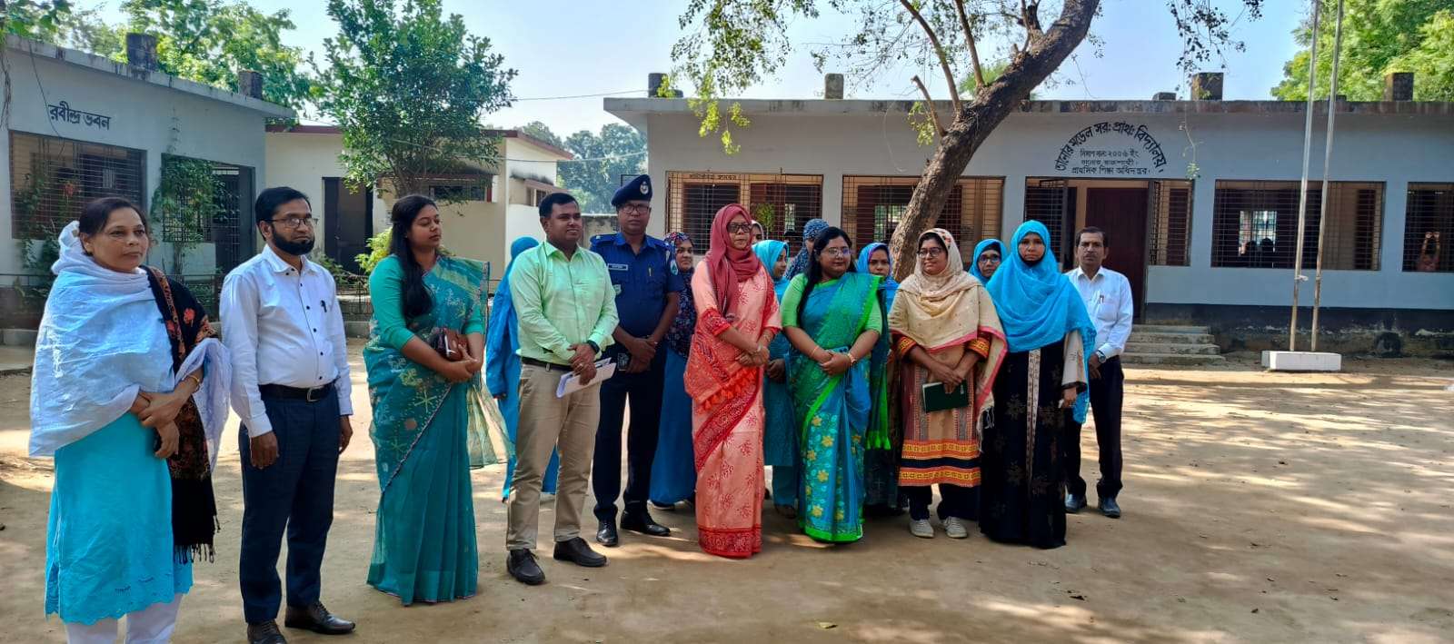 তানোরে শিক্ষা প্রতিষ্ঠানসহ বিভিন্ন অফিস পরিদর্শনে জেলা প্রশাসক