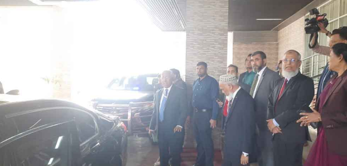 রাষ্ট্রপতির সঙ্গে সাক্ষাৎ: সাংবাদিকদের মুখোমুখি হল না নাসির কমিশন
