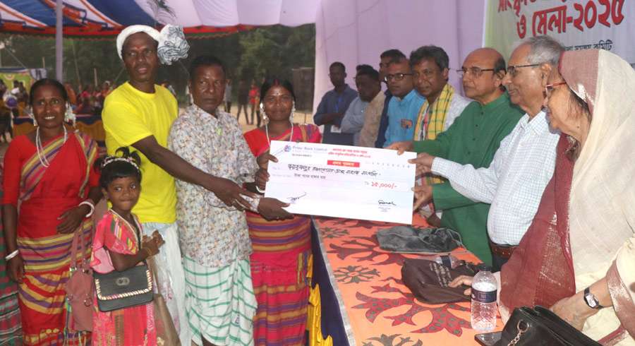 গোদাগাড়ীতে তিন দিনব্যাপী নৃ-গোষ্ঠি মেলা সমাপ্ত