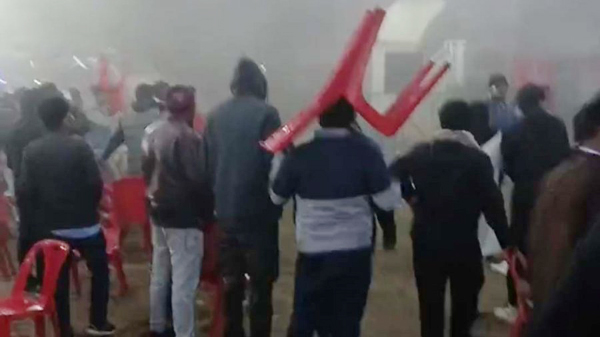 জেমসের কনসার্টে উচ্ছৃঙ্খল জনতার হামলা, আহত ২৫