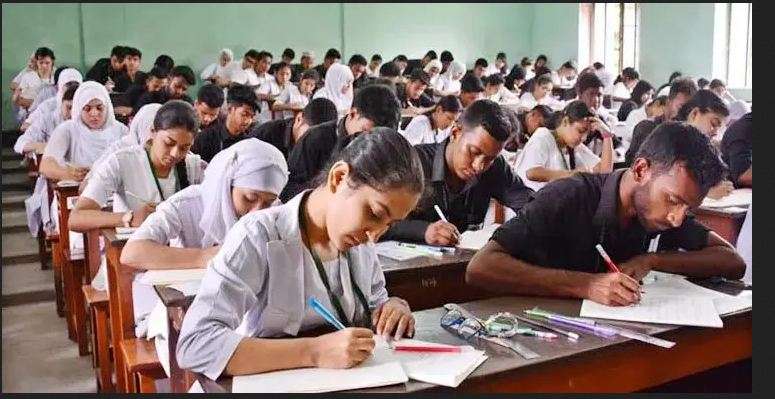 ঢাকা বোর্ড : এইচএসসিতে খাতা চ্যালেঞ্জে জিপিএ-৫ পেলেন ২০১ জন, ফেল থেকে পাস ৩০৮