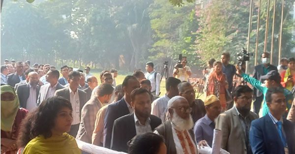 ভোটের মহড়াতেই অব্যবস্থাপনা, নতুন করে ভোটগ্রহণ শুরু