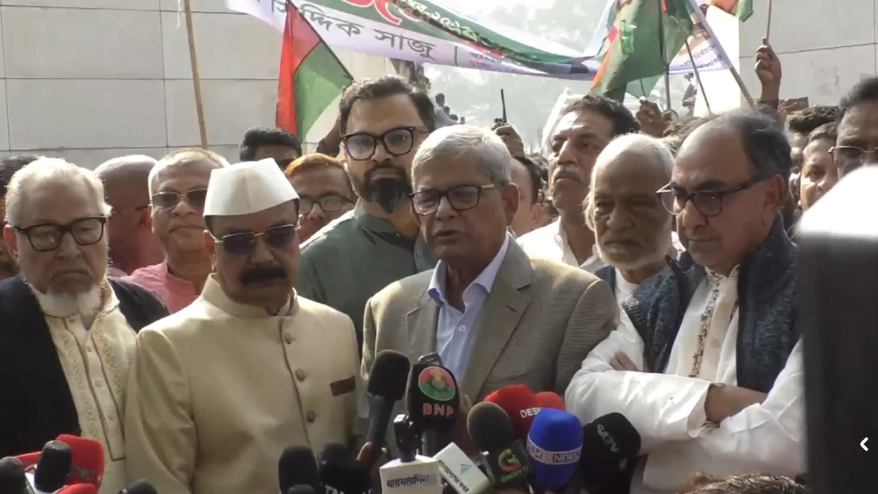 স্বাধীনতার শত্রুরা আবার মাথাচাড়া দিয়ে উঠতে চায় : মির্জা ফখরুল