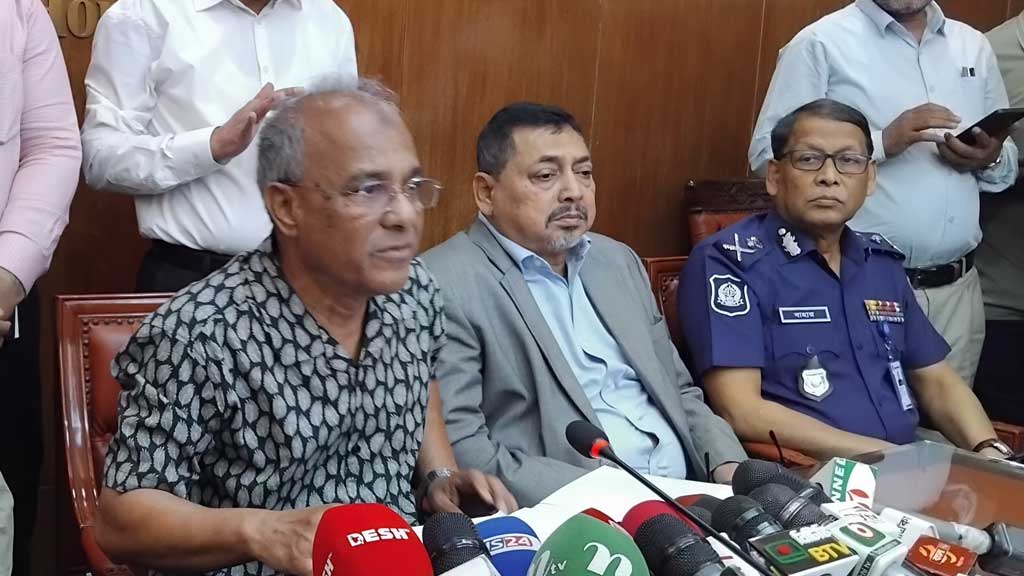 ১৪ মাসে ৪০ বিচারবহির্ভূত হত্যায় কারা জড়িত, যা বললেন স্বরাষ্ট্র উপদেষ্টা