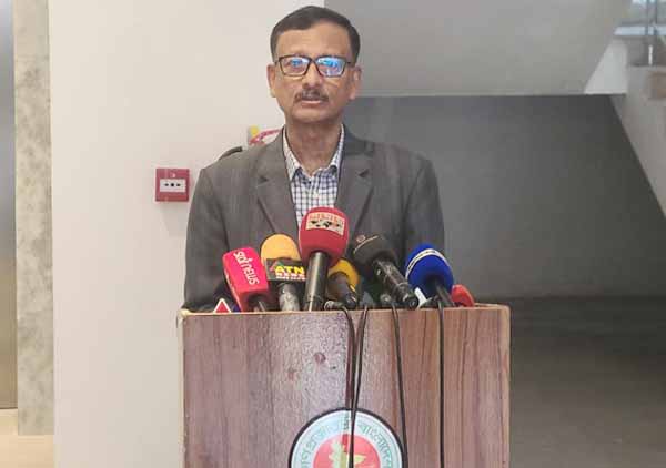 হাসিনাকে ফেরানোর বিষয়টি ভারত ‘পরীক্ষা-নিরীক্ষা’ করছে: পররাষ্ট্র উপদেষ্টা
