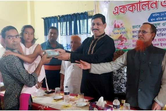 চাঁপাইনবাবগঞ্জ জেলা ট্রাক ট্যাংকলরি ও কাভার্ডভ্যান শ্রমিক ইউনিয়নের আর্থিক সহায়তা প্রদান
