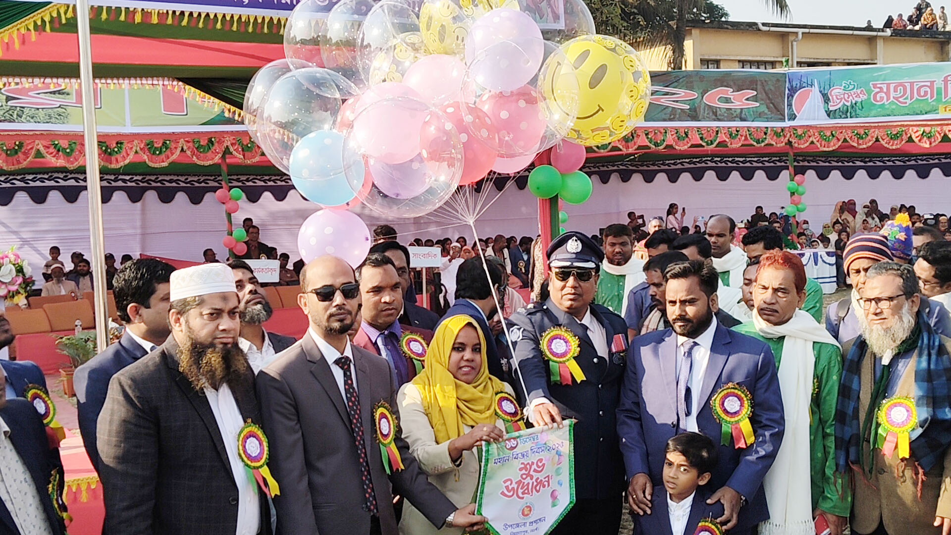 নিয়ামতপুরে নানা আয়োজনে মহান বিজয় দিবস উদযাপন