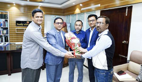 নবনিযুক্ত বিভাগীয় কমিশনারের সঙ্গে ক্যাব নেতৃবৃন্দের সৌজন্য সাক্ষাৎ