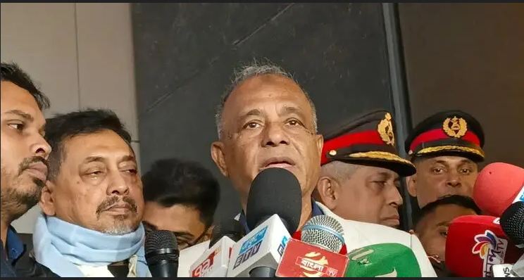 নির্বাচনকে টার্গেট করে অবৈধ অস্ত্র ঢুকছে: স্বরাষ্ট্র উপদেষ্টা