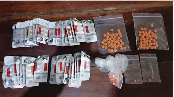 পবা থেকে ৪০০ পিস ট্যাপেন্টাডল ও ইয়াবাসহ মাদক ব্যবসায়ী আজমাল‘কে গ্রেফতার