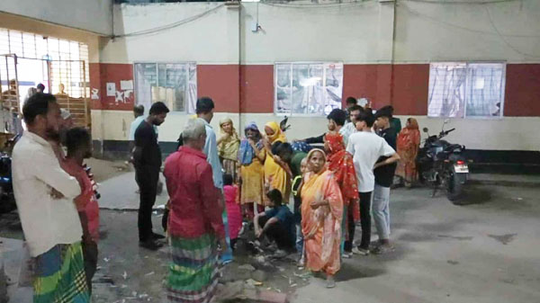 ধর্ষণের অভিযোগ তুলে নিরাপত্তাকর্মীকে পিটিয়ে হত্যা