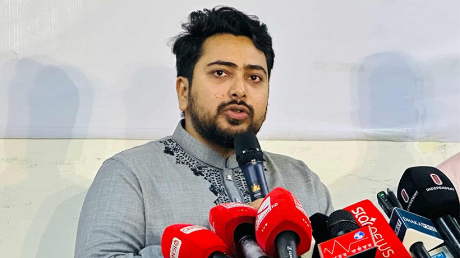 নির্বাচন সামনে রেখে বিএনপি ও জামায়াত অস্ত্রের মহড়া দিচ্ছে: নাহিদ ইসলাম