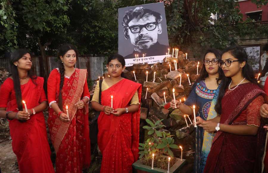 ঋত্বিক ঘটকের ভাঙা বাড়িতে জন্মশতবর্ষ উদযাপন