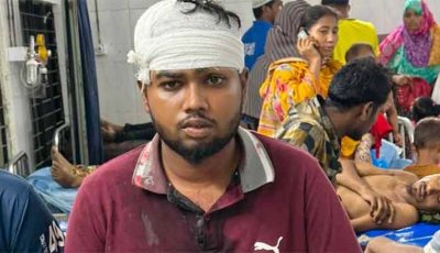 নিউমার্কেটে ফুটপাতে দোকান বসানো নিয়ে দুই গ্রুপের সংঘর্ষ, আহত ১৪