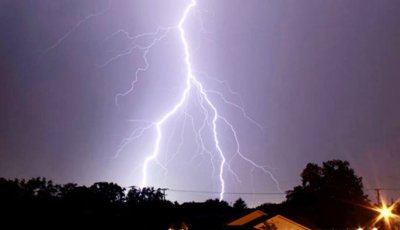 চাঁপাইনবাবগঞ্জে বজ্রপাতে দুজনের মৃত্যু