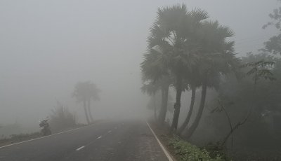 ৬ দশমিক ৭ ডিগ্রিতে কাঁপছে নওগাঁর জনপদ