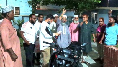ভাঙ্গুড়ায় জামায়াত নেতাকে কুপিয়ে আহত, থানায় এমপির বিক্ষোভ