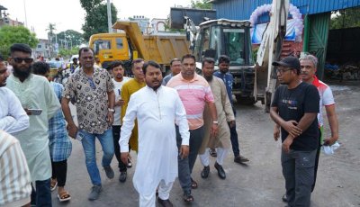 ঘোষিত সময়ের আগেই কোরবানির বর্জ্য অপসারণ করলো রাসিক