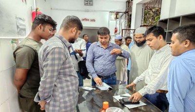 নওগাঁয় বেসরকারি ক্লিনিক-ডায়াগনস্টিক সেন্টারে অভিযান চলমান