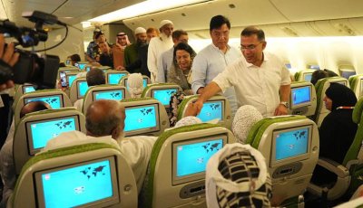 আগামীতে হজের খরচ আরও কমানোর আশ্বাস প্রধানমন্ত্রীর