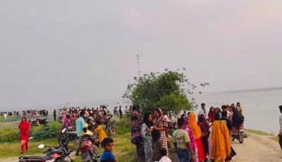 বাঘায় ইদের ছুটিতে পদ্মা পাড়ে হাজারো দর্শনার্থীর ভিড়